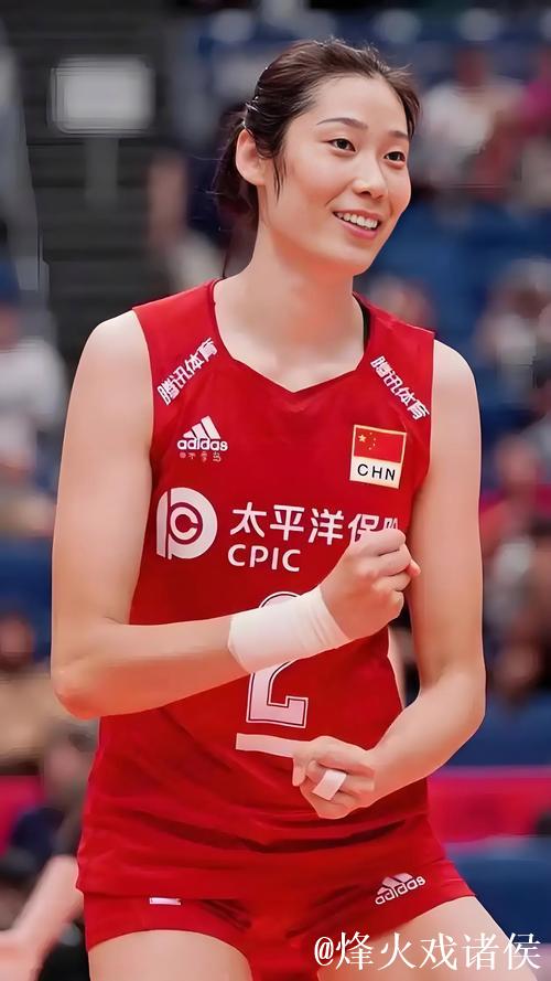 朱婷和庄宇珊互送圣诞礼物，中国女排2号球衣的传承真不是说说而已